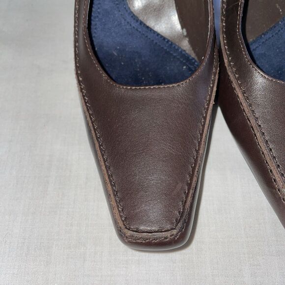 What’s What Dress Pumps Women’s Size 7.5 Medium Brown Leather Cross Strap Buckle - Picture 8 of 12